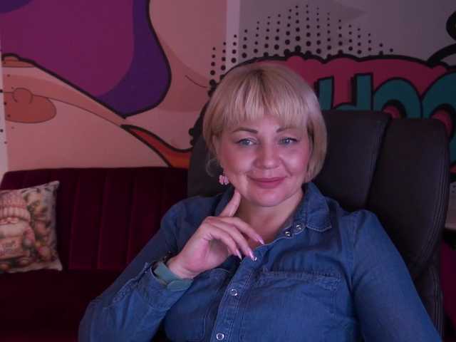 AmiraNight live cam