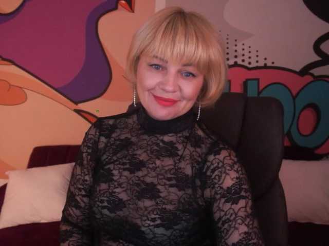 AmiraNight live webcam show