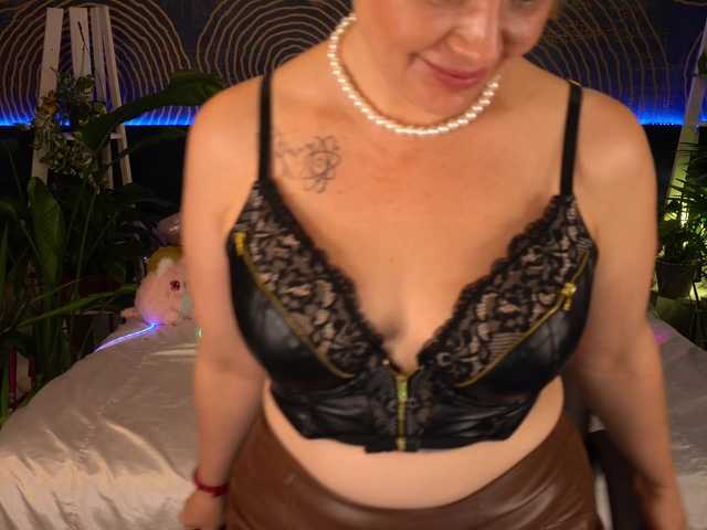 AmiraNight live cam on BongaCams