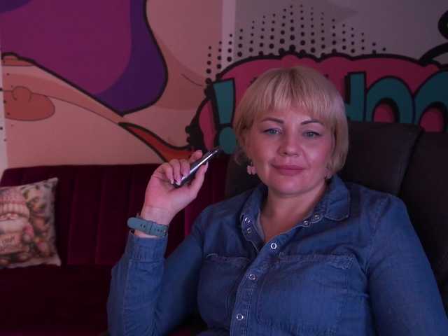 AmiraNight live cam