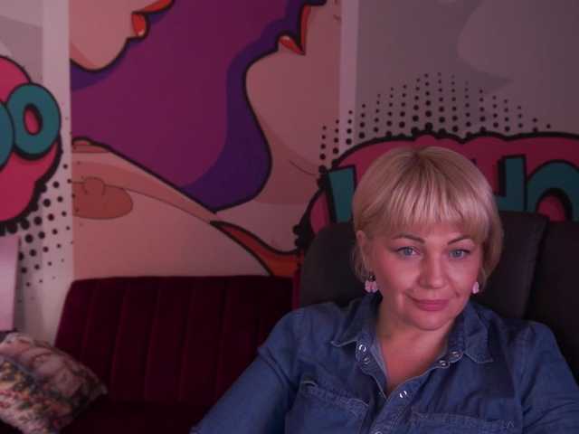 AmiraNight live cam