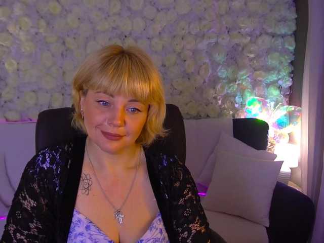 amiranight live sex show