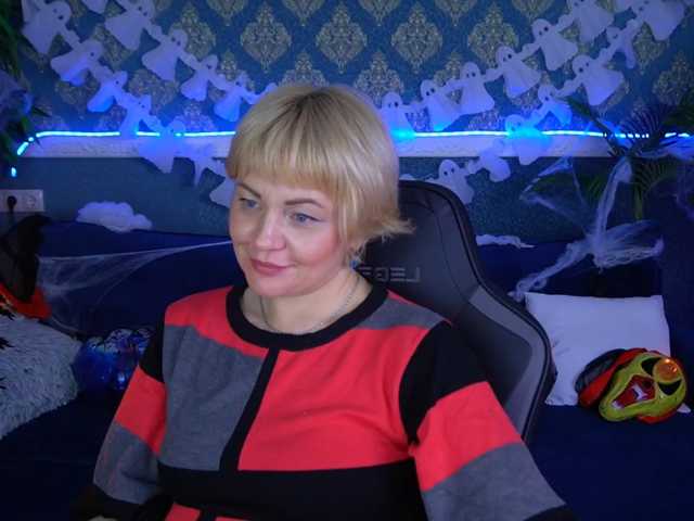 AmiraNight live cam preview