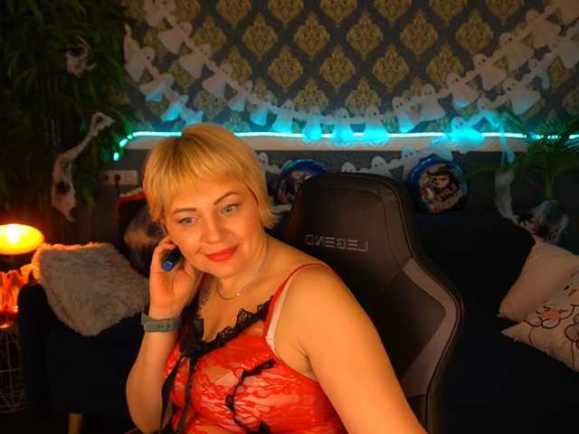 AmiraNight, live now on BongaCams
