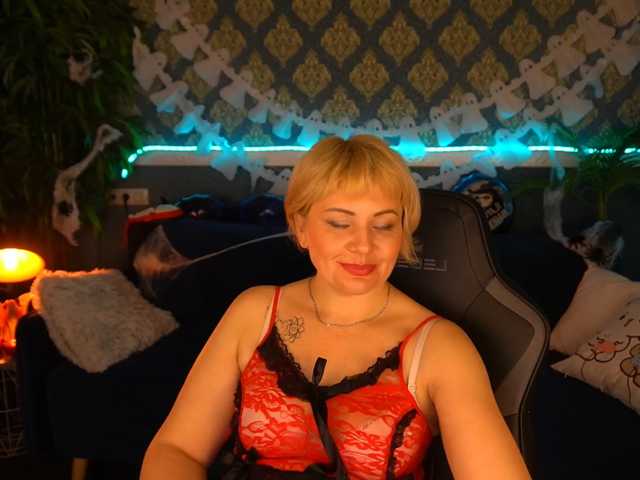 AmiraNight, live now on BongaCams