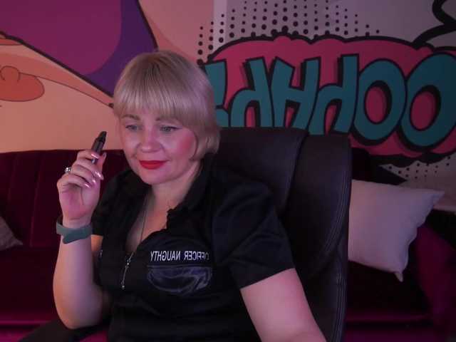 AmiraNight live cam preview
