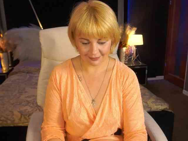 AmiraNight Sex Cam Show