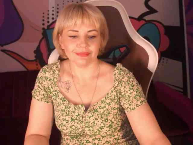 AmiraNight Sex Cam Show