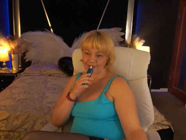 amiranight's live room
