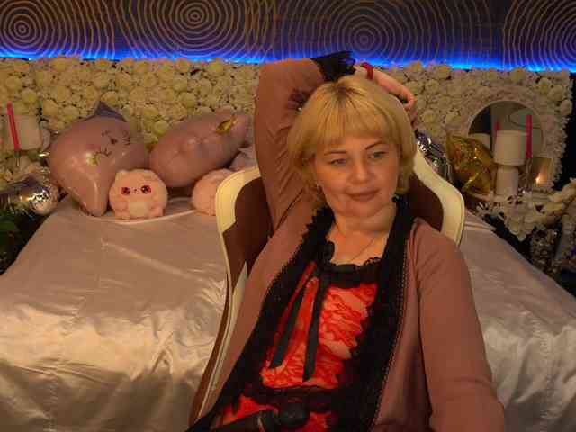 AmiraNight webcam