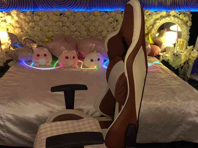 AmiraNight