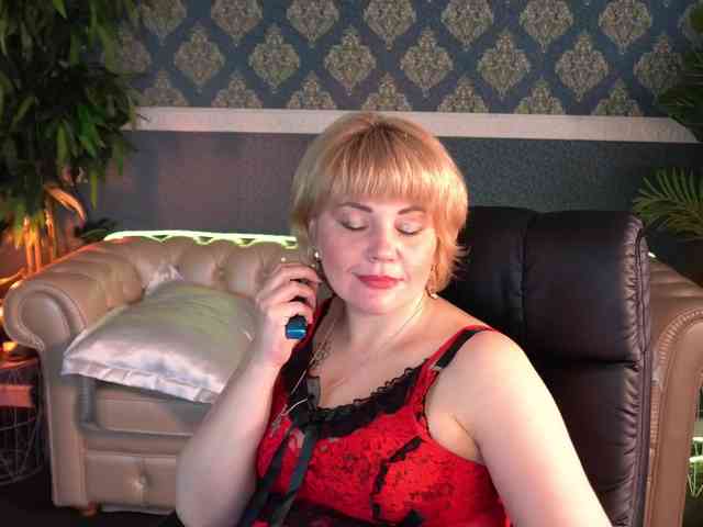 AmiraNight webcam