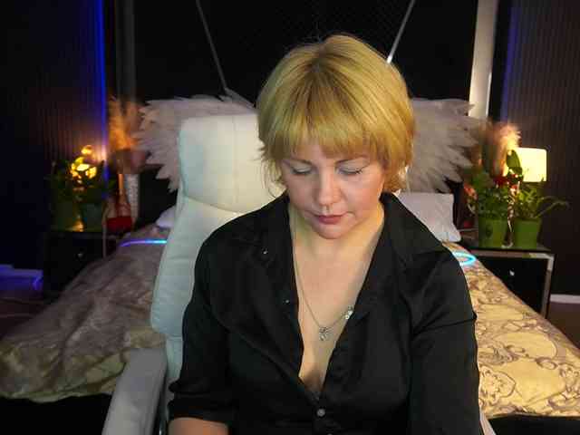 AmiraNight Live Webcam on BongaCams