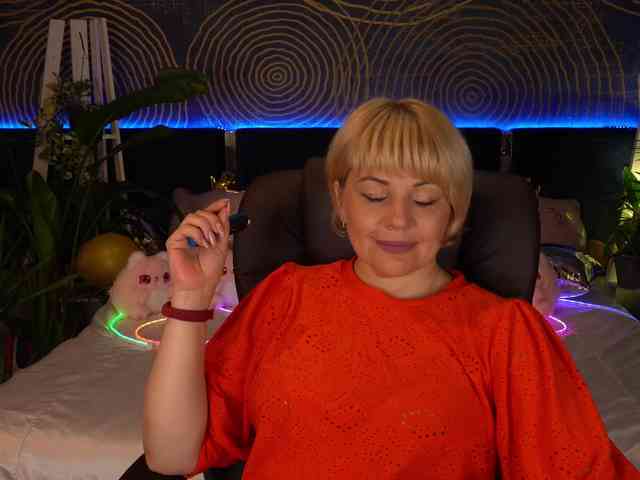 AmiraNight webcam