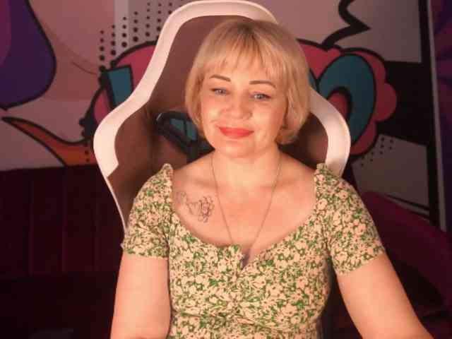 AmiraNight Sex Cam Show