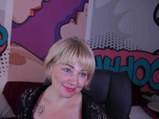 AmiraNight Live Webcam on BongaCams