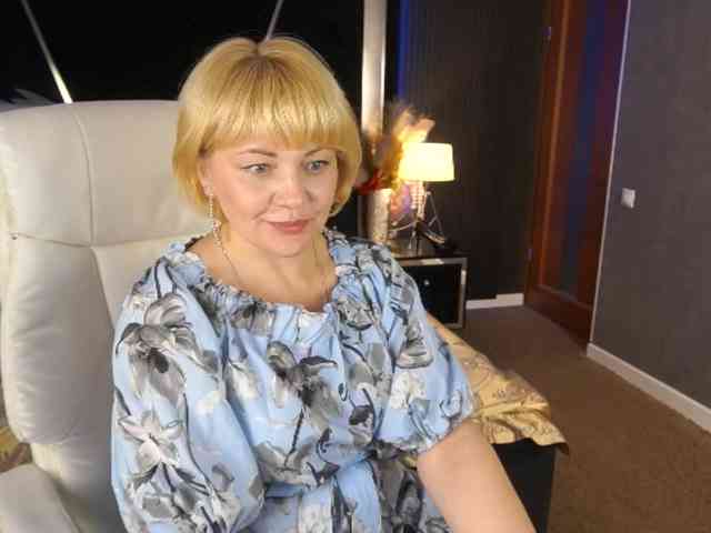 AmiraNight Sex Cam Show
