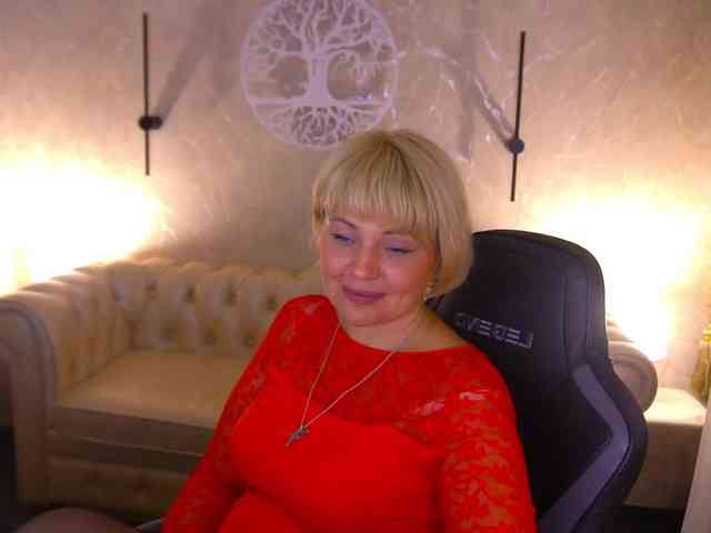 AmiraNight webcam
