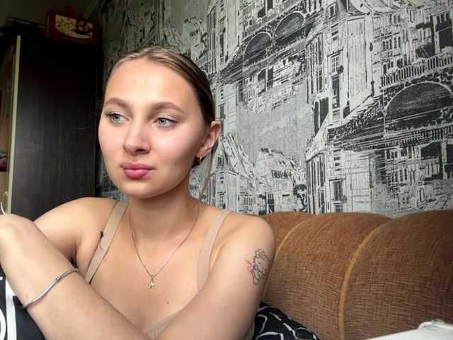 enchanty-shawty live cam on BongaCams