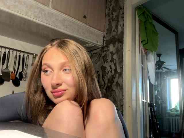 Model: enchanty-shawty