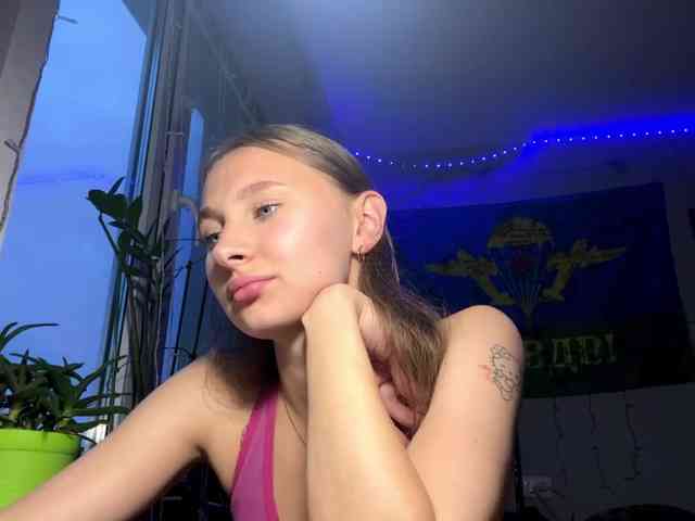 Model: enchanty-shawty