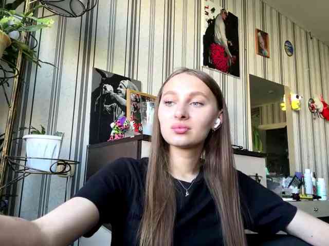 Model: enchanty-shawty
