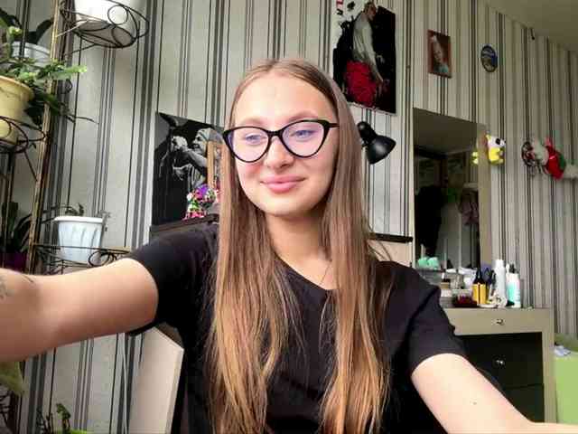 Model: enchanty-shawty