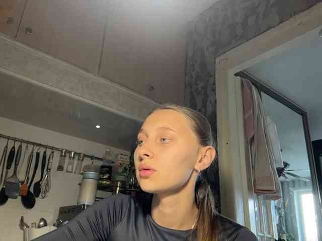 Model: enchanty-shawty