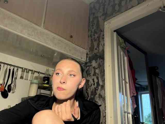 Model: enchanty-shawty