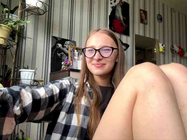 Model: enchanty-shawty