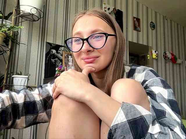 Model: enchanty-shawty