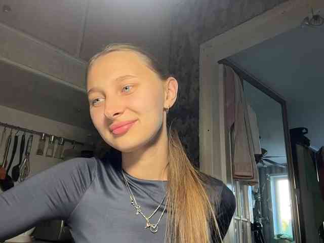 Model: enchanty-shawty