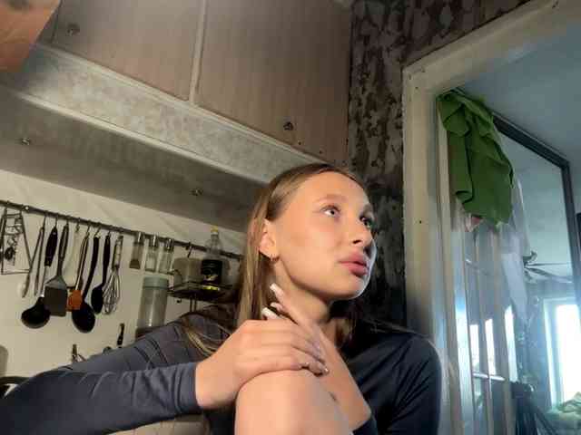 Model: enchanty-shawty