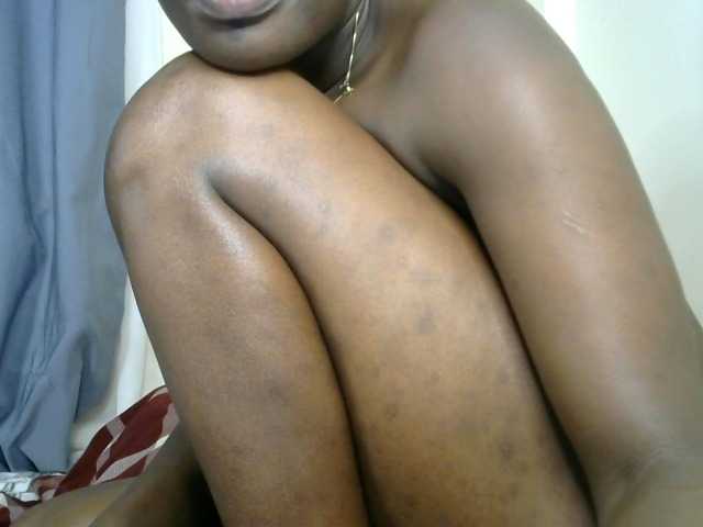 Valentine01 live cam on BongaCams