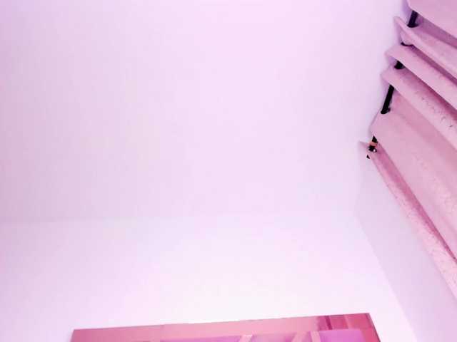 Cherryblossom233 live cam on BongaCams