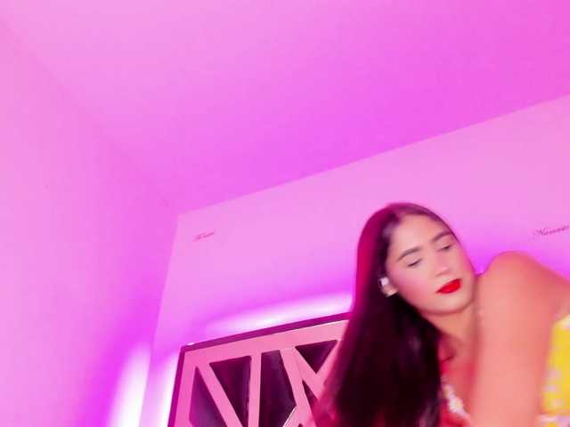 Cherryblossom233 live cam on BongaCams