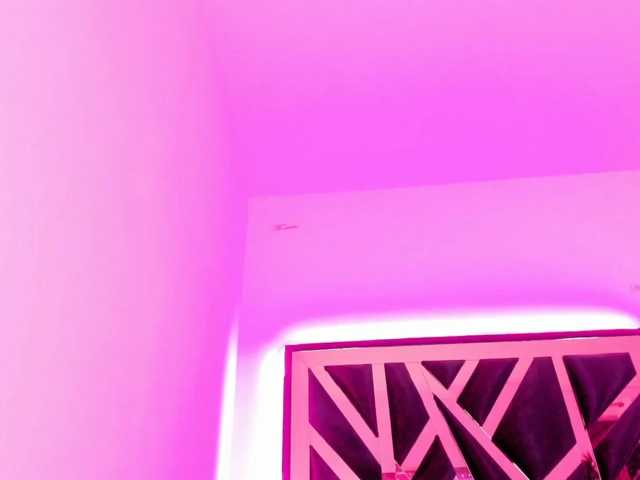 Cherryblossom233 live cam on BongaCams