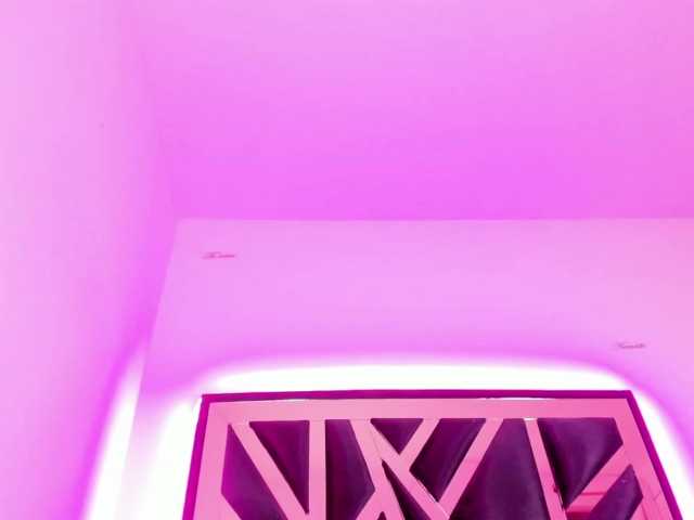 Cherryblossom233 live cam on BongaCams