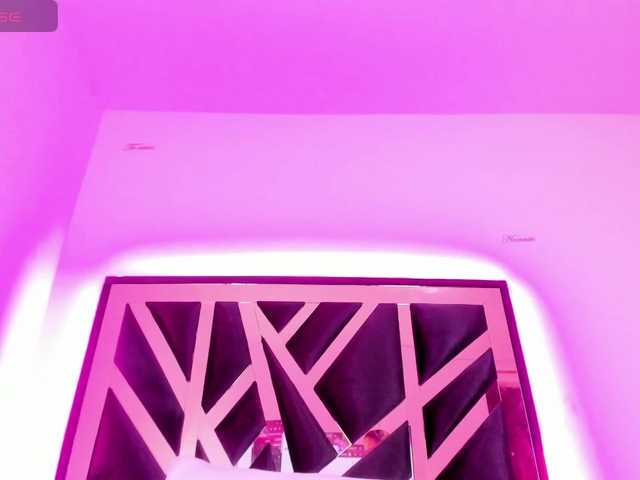 Cherryblossom233 live cam on BongaCams