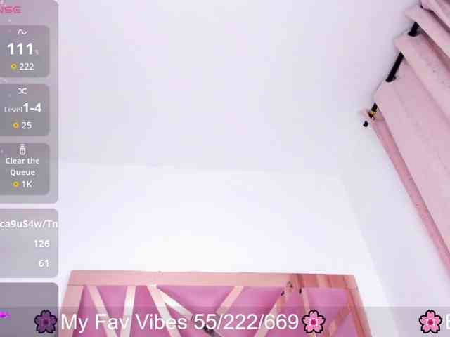 Cherryblossom233 webcam