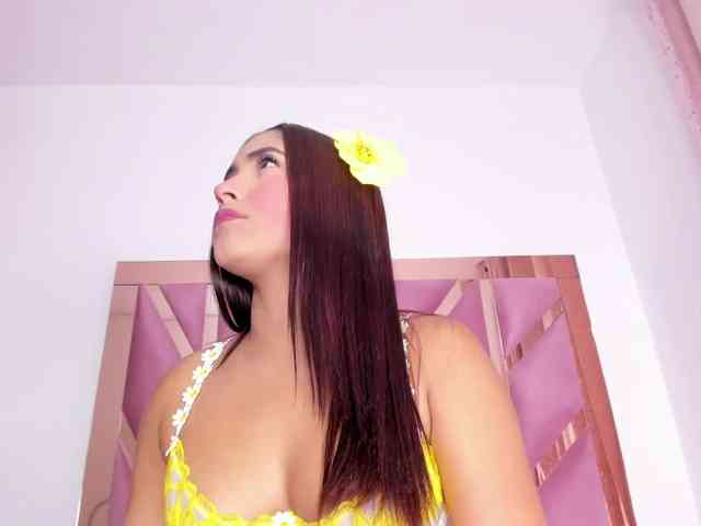 Cherryblossom233 webcam