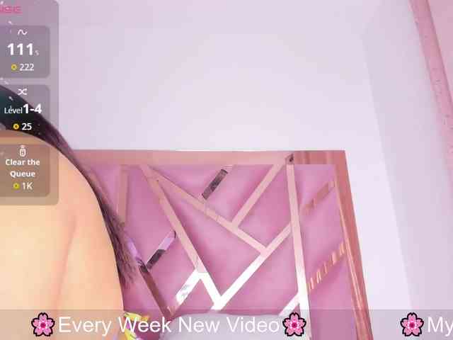 Cherryblossom233 webcam