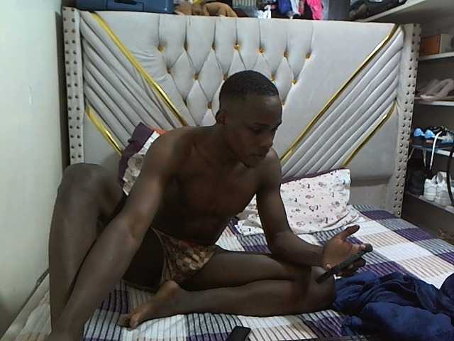 Cutypussy-beastycocky's BongaCams show and profile