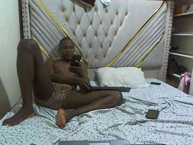 Cutypussy-beastycocky webcam