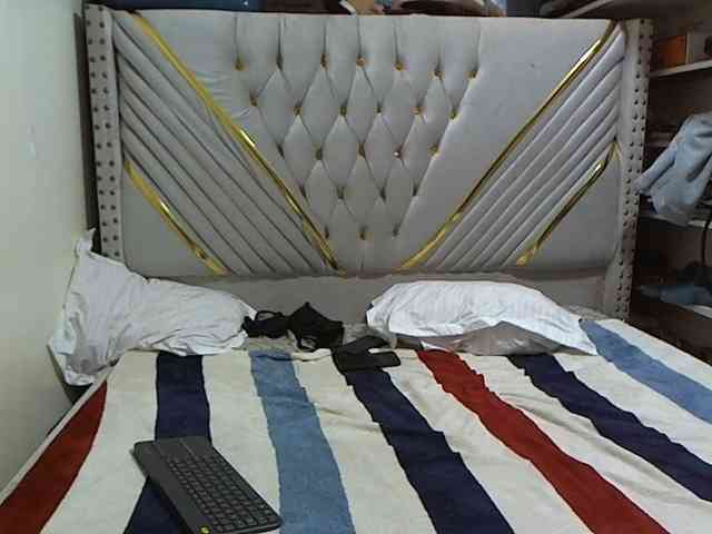 Cutypussy-beastycocky webcam