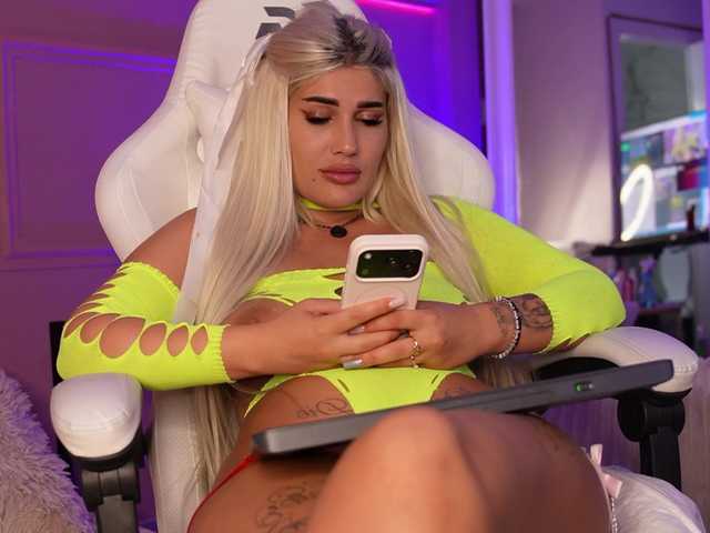 BettyVelvet live cam on BongaCams