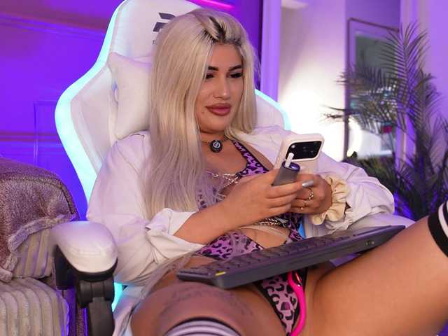 BettyVelvet live cam on BongaCams