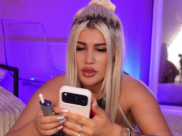 BettyVelvet live cam on BongaCams