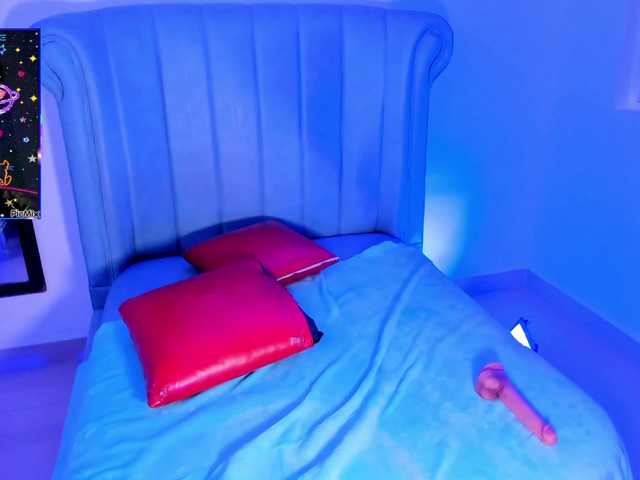 LyaDubois live webcam show
