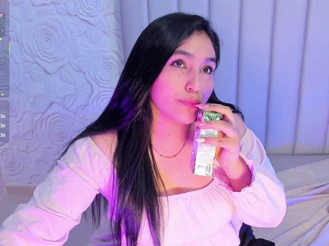 LyaDubois's BongaCams show and profile